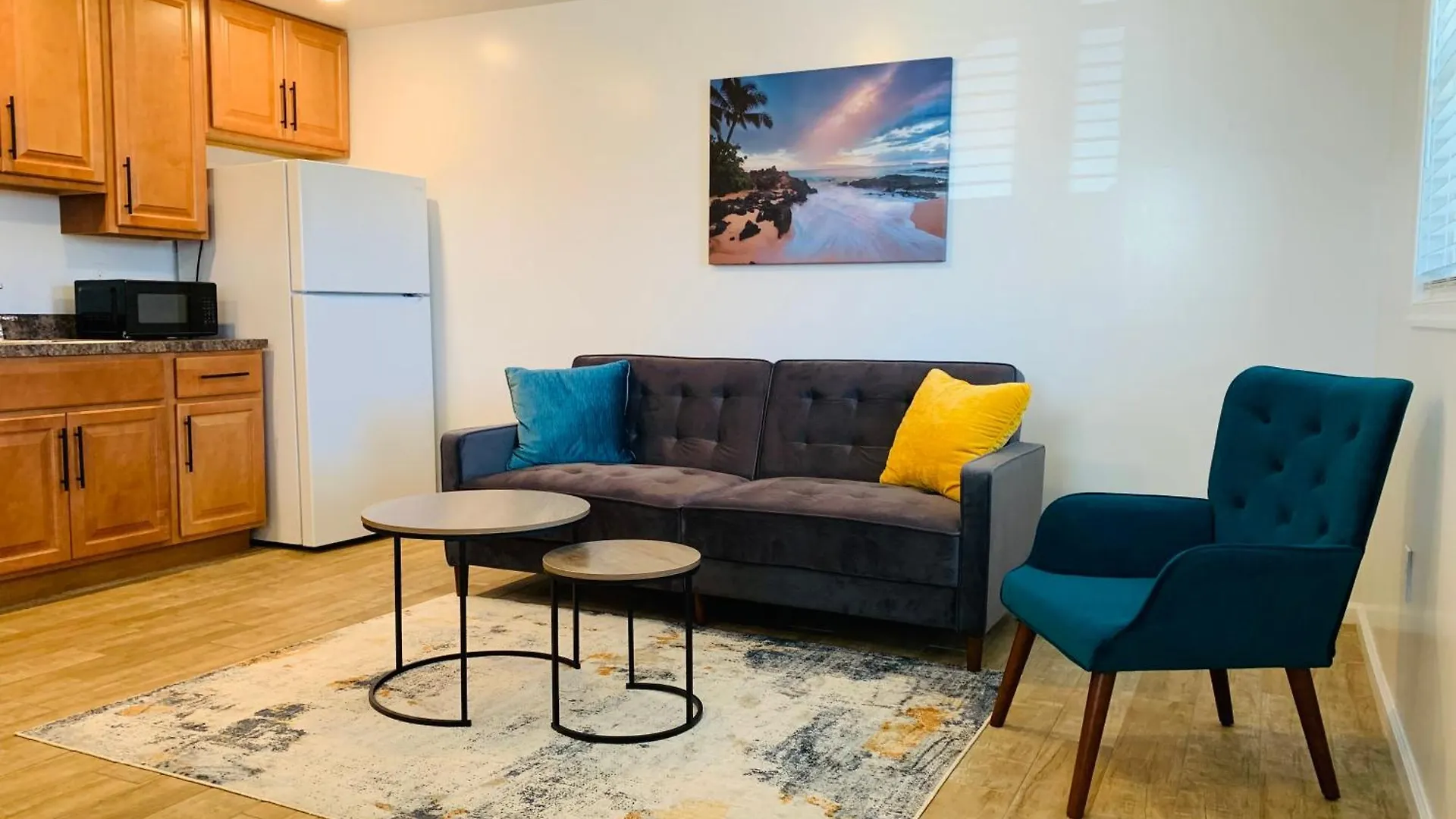 Blue Diamond Apt Unit 1 Judlee Ave contacts